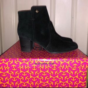 ✨LAST CHANCE✨Tory Burch Suede Booties